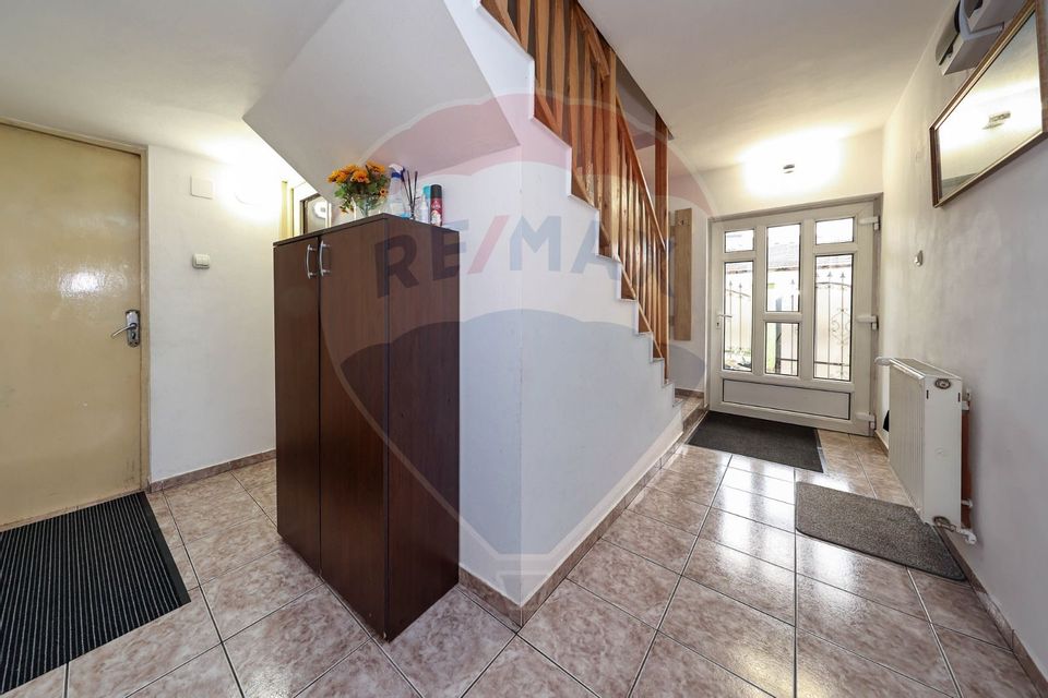 8 room House / Villa for sale, Central area