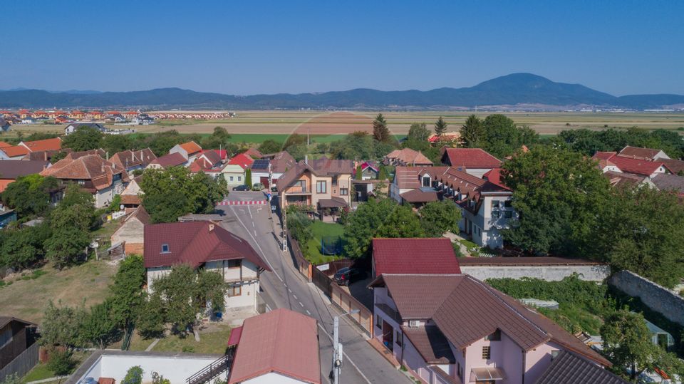 Elegant house, wine cellar, view of the mountains and peak. Postăvaru