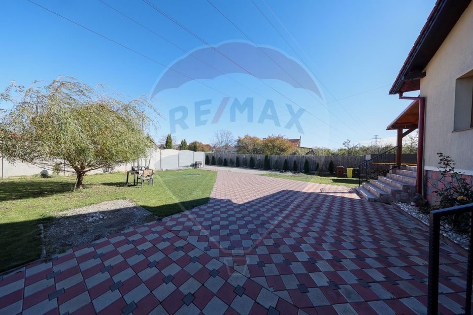 4 room House / Villa for sale