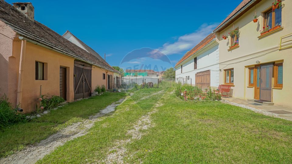 Cristian, locuinta saseasca, curte comuna