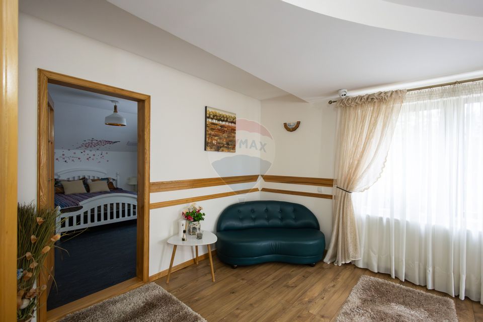 Casa spatioasa de vanzare