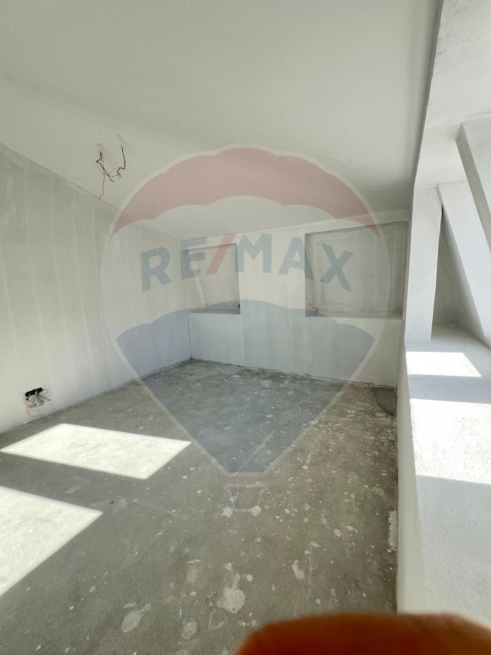 Apartament spectaculos 4 camere | Vilă | Zona P-ta Alba Iulia–Dristor