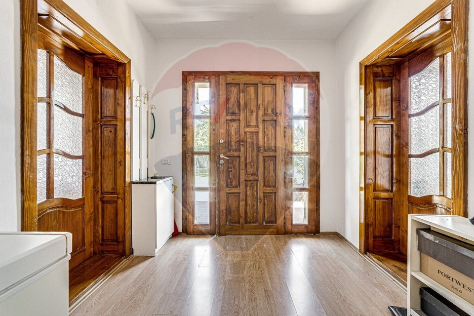 Casă cochetă de vânzare, teren 954 mp, posibil parcelare, în Subcetate