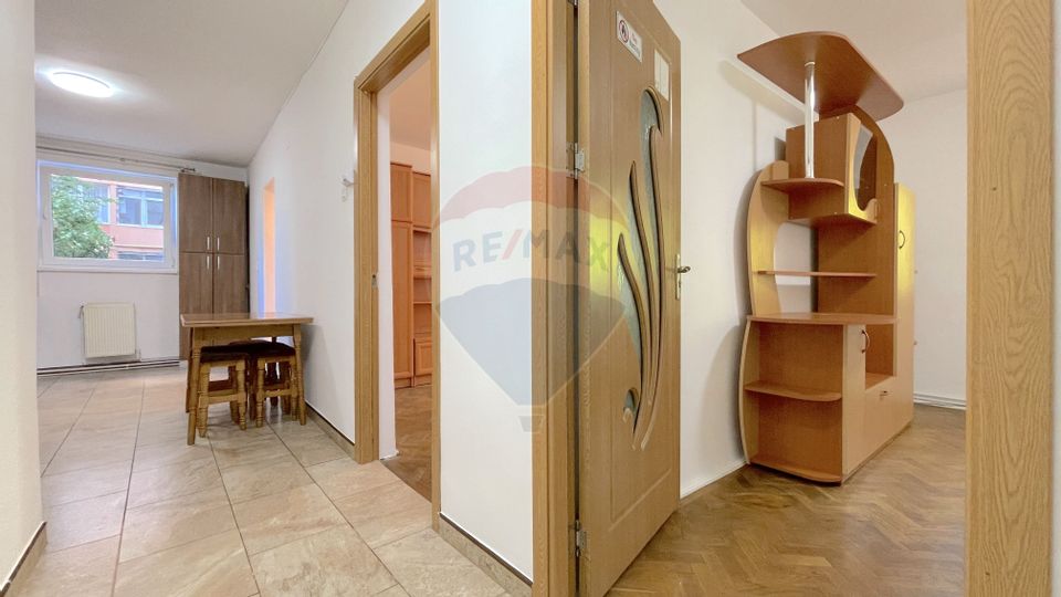 Apartament Cu 3 camere De Inchiriat în Zona Astra, Str. Apollo