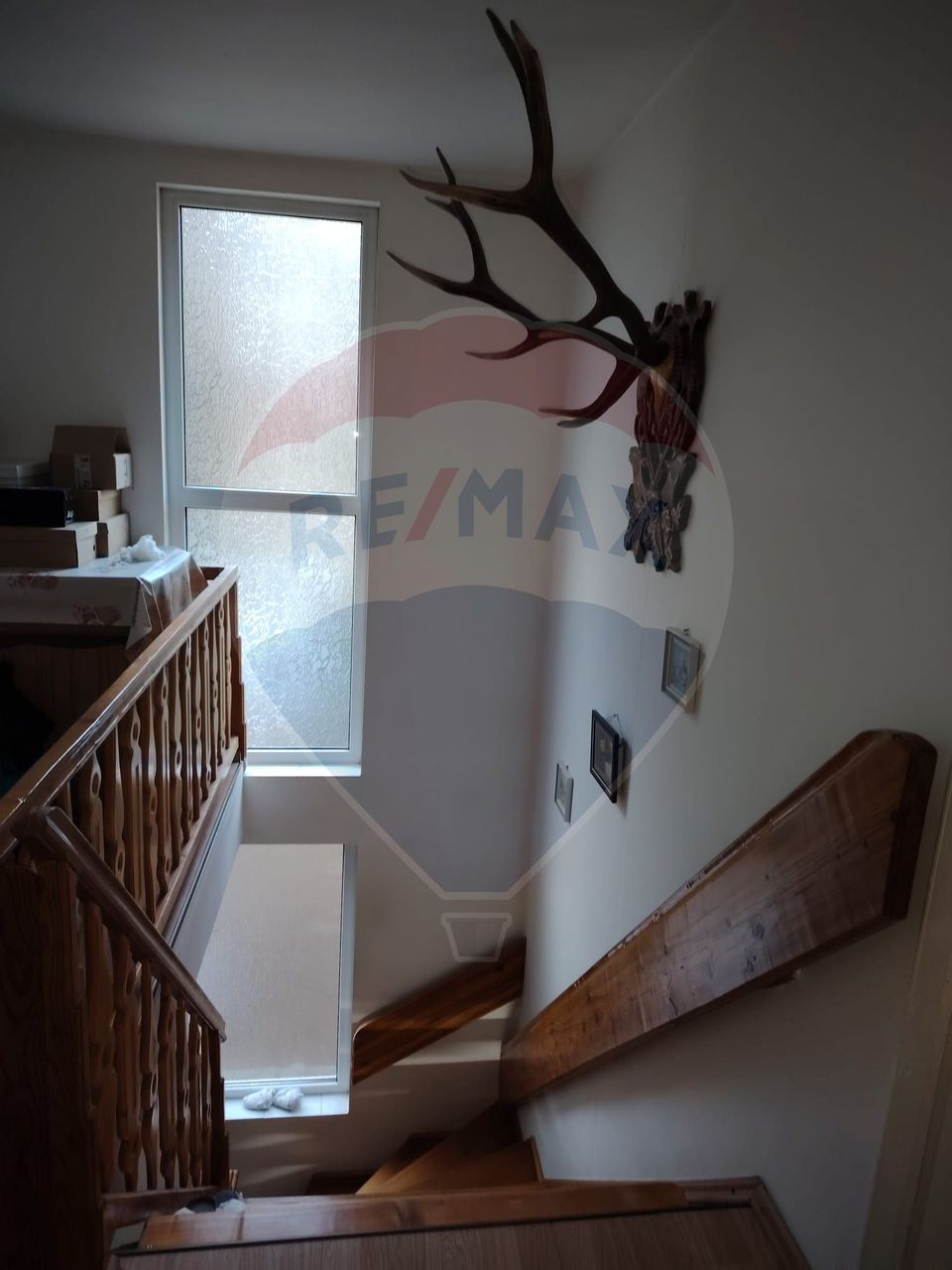 Case cu 7 camere de vânzare în comuna Panaci, sat Drăgoiasa.