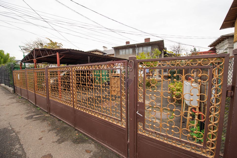 Apartament cu 4 camere 117 mp, de vanzare zona Ana Ipatescu, Ploiesti