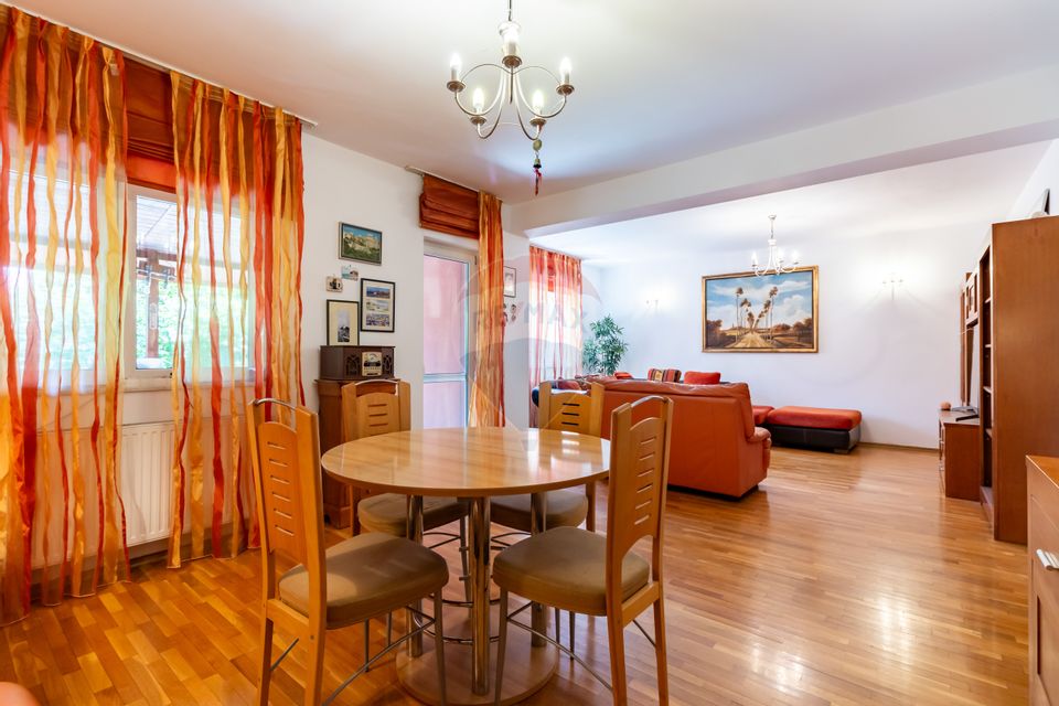 Casă / Vilă în Pipera