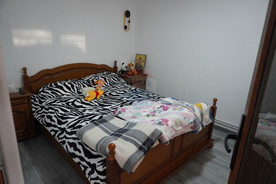 4 room House / Villa for sale, Est area