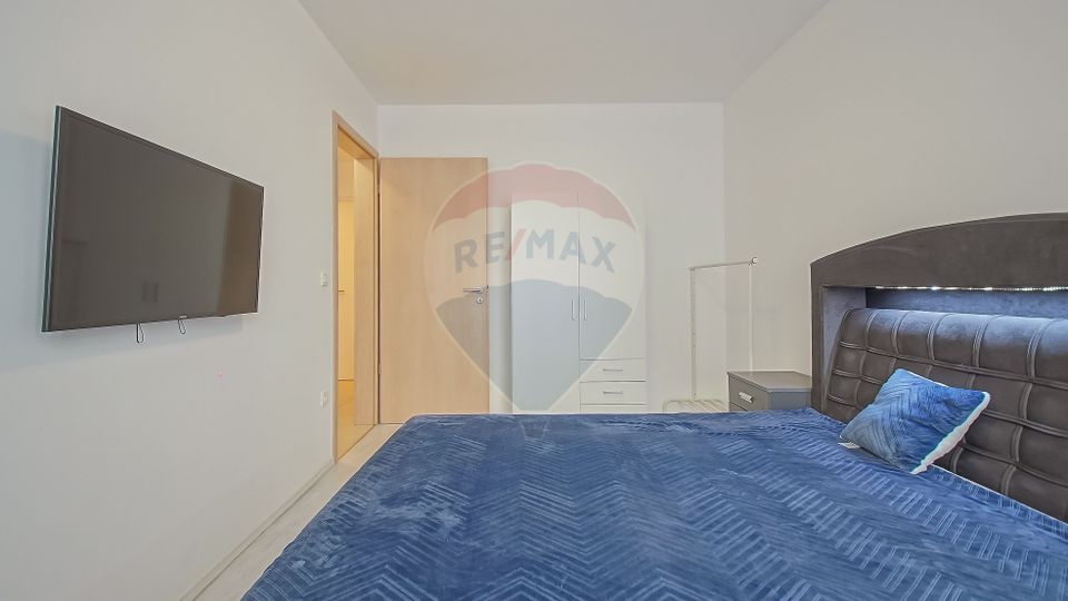 2 room Apartment for rent, Tractorul area