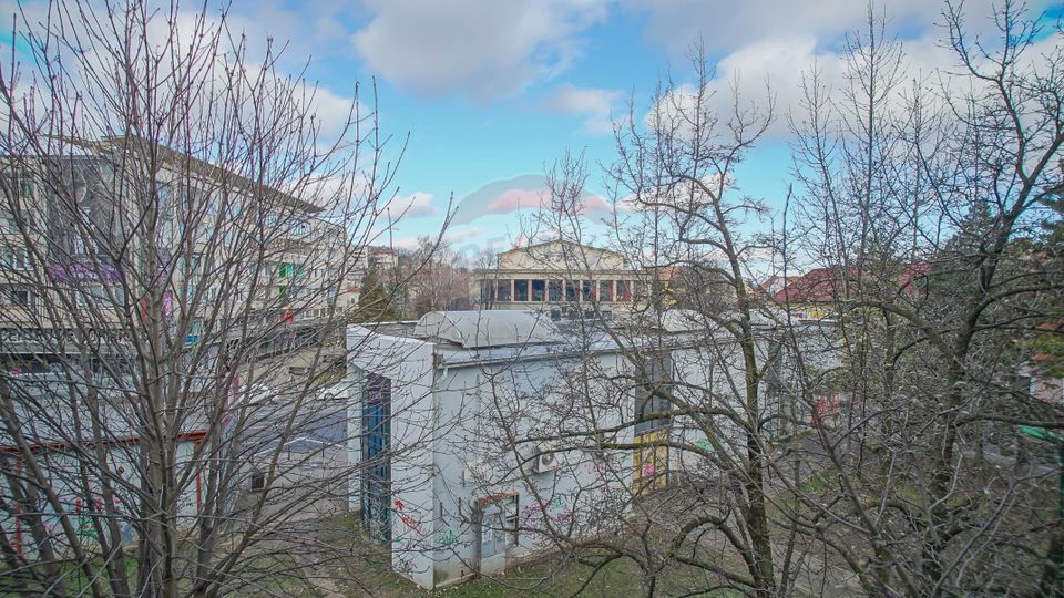 REZERVAT ! Apartament 3 camere Piața Teatrului