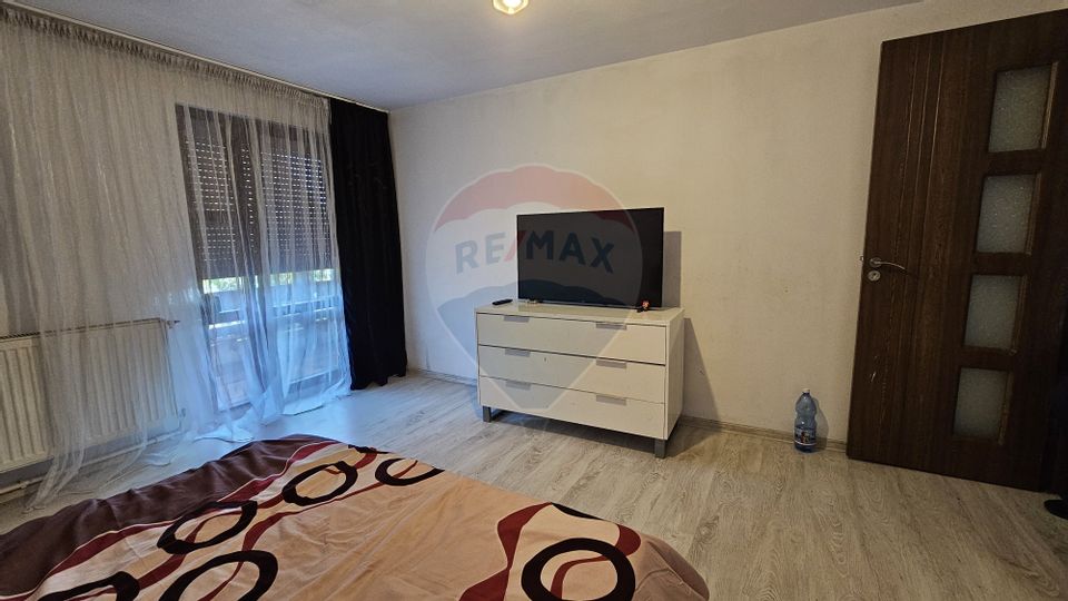 Casă / Vilă cu 5 camere, teren 2300mp de vanzare in Patrauti, Suceava