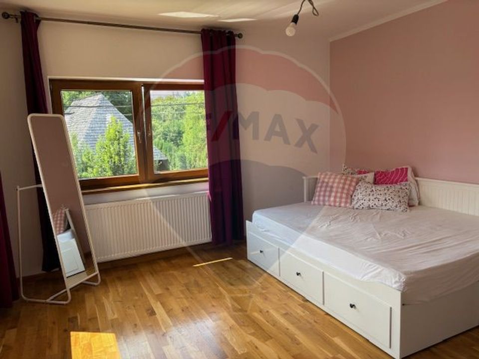 5 room House / Villa for sale