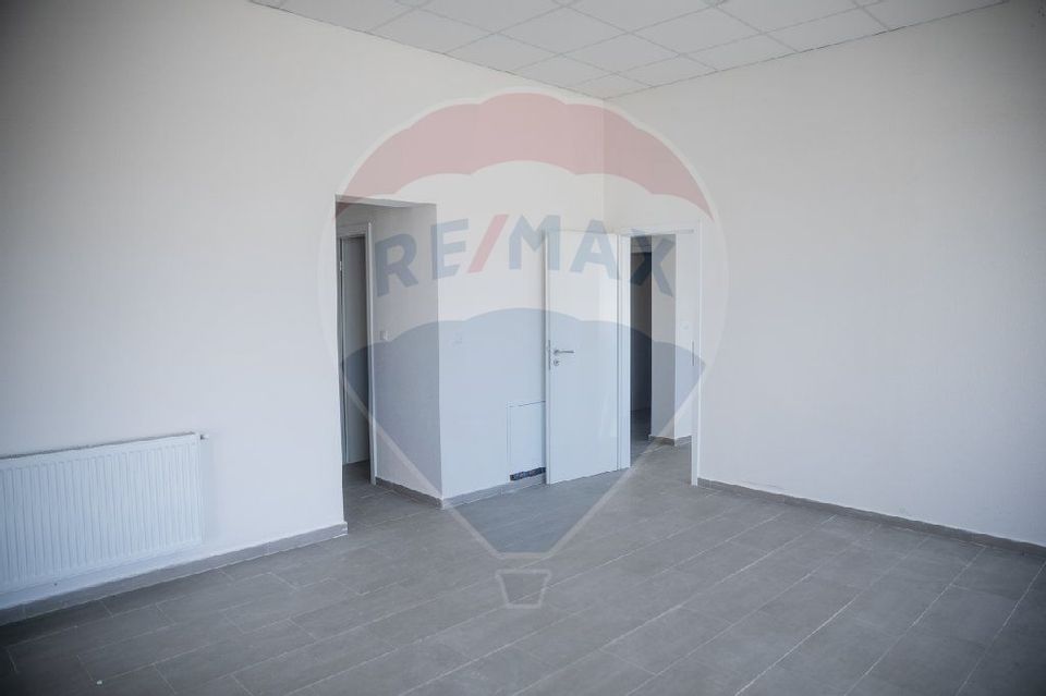 113.8sq.m Commercial Space for sale