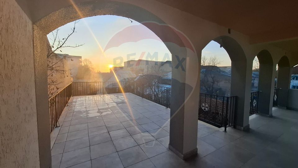 5 room House / Villa for rent, George Enescu area