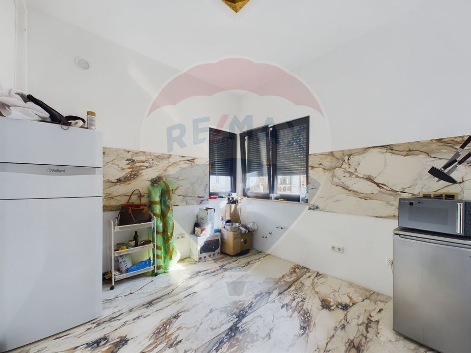 16 room House / Villa for sale, Parcul Carol area