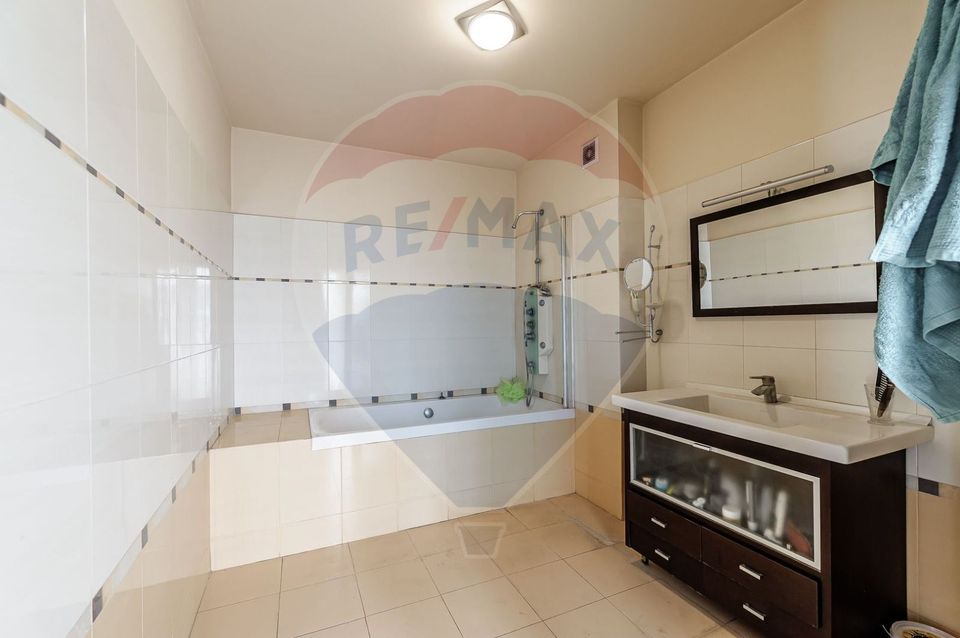 19 room House / Villa for sale, Malul Muresului area