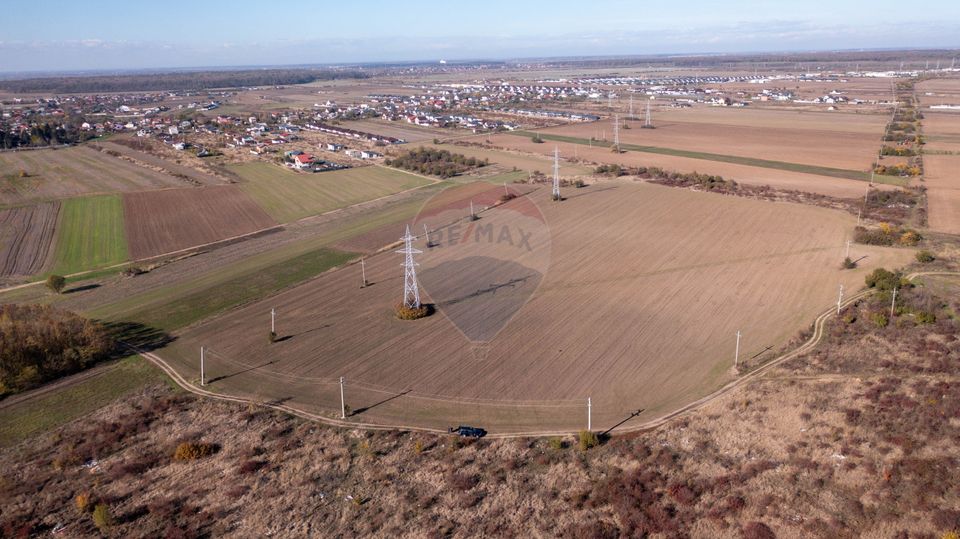 Land 9,519sqm Sabareni / Drumul FN