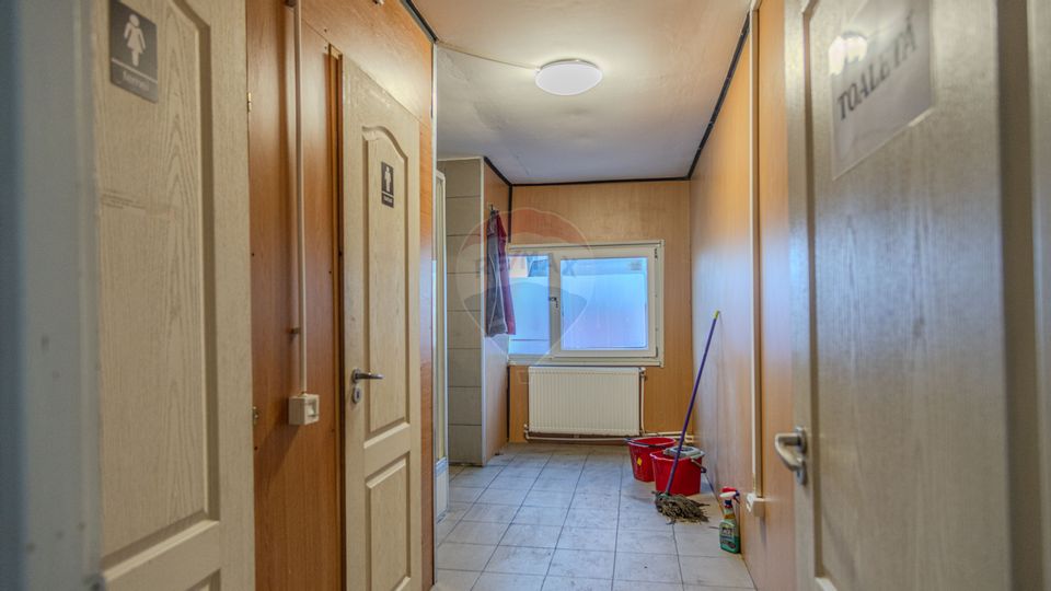 Hala + Spatiu de birouri cu destinatii multiple : Teren 1116 mp