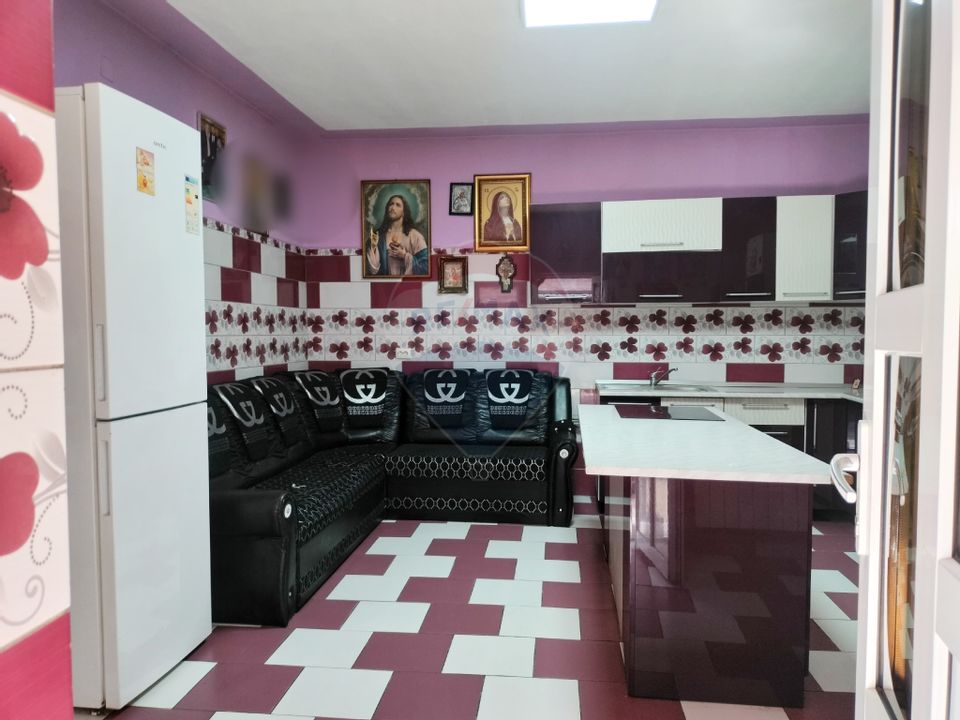 6 room House / Villa for sale