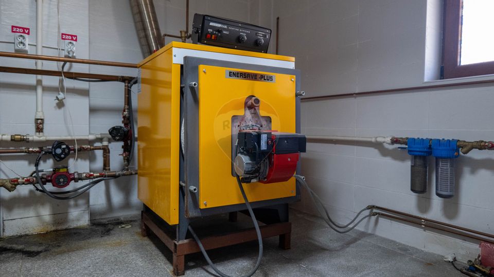 Oferta - vanzare pensiune 10 camere si casa de vacanta, Slanic Prahova