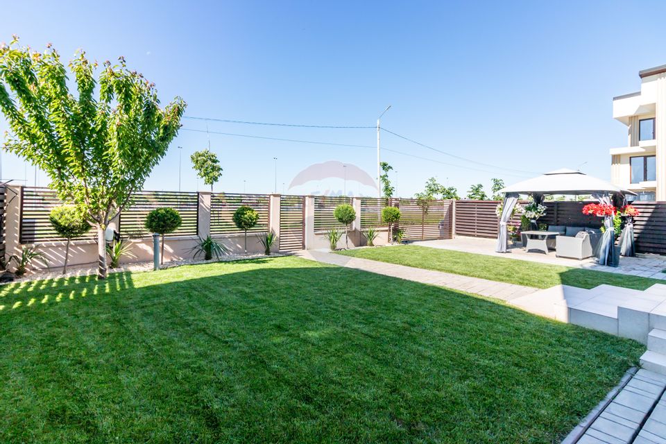 Vanzare Vila Individuala mare | 7 camere, 2 terase | P+1+2R | Curte