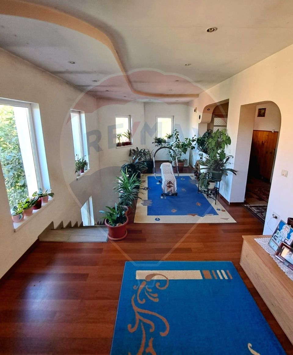 7 room House / Villa for sale, Central area