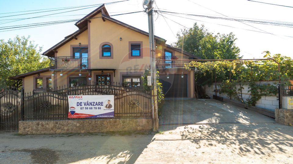 Casa Vila de vanzare in Bacau