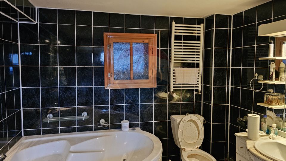 Casă / Vilă cu 6 camere, Gura Humorului, Suceava