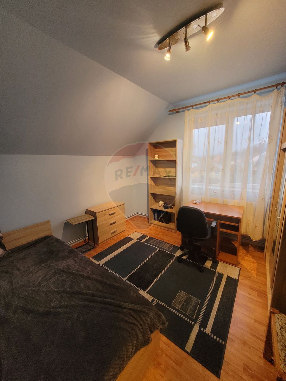 3 room Apartment for rent, Strand area