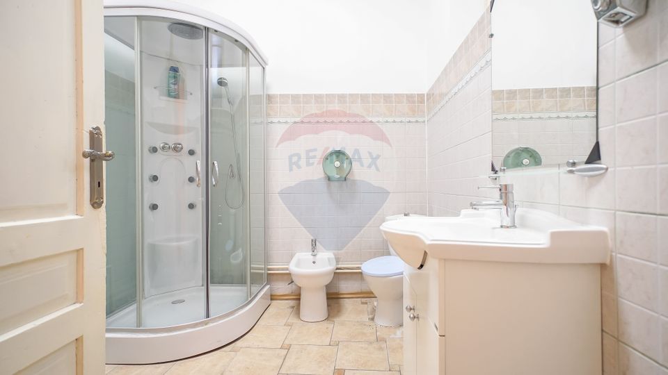0% commission - Apartment with story tab in The Historic Center