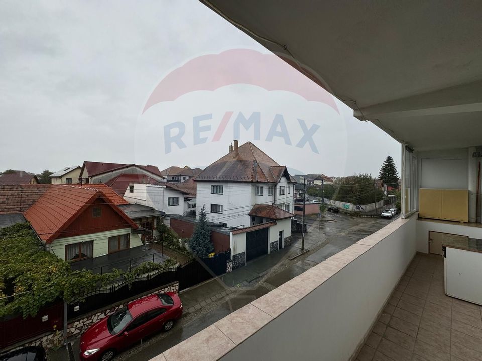 Apartament cochet cu 3 camere de închiriat - strada Tilisca