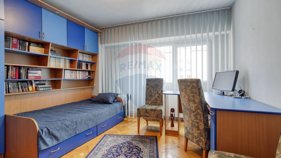 Apartament cu 4 camere de închiriat pe B-dul Alexandru Vlahuta