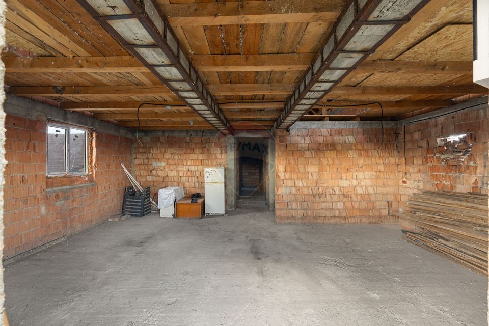 4 room House / Villa for sale