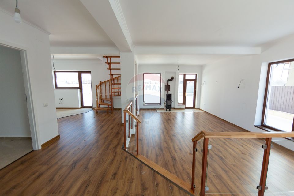Casă Modernă la Cheie | 4 Dormitoare | 590 mp Teren | Tărlungeni
