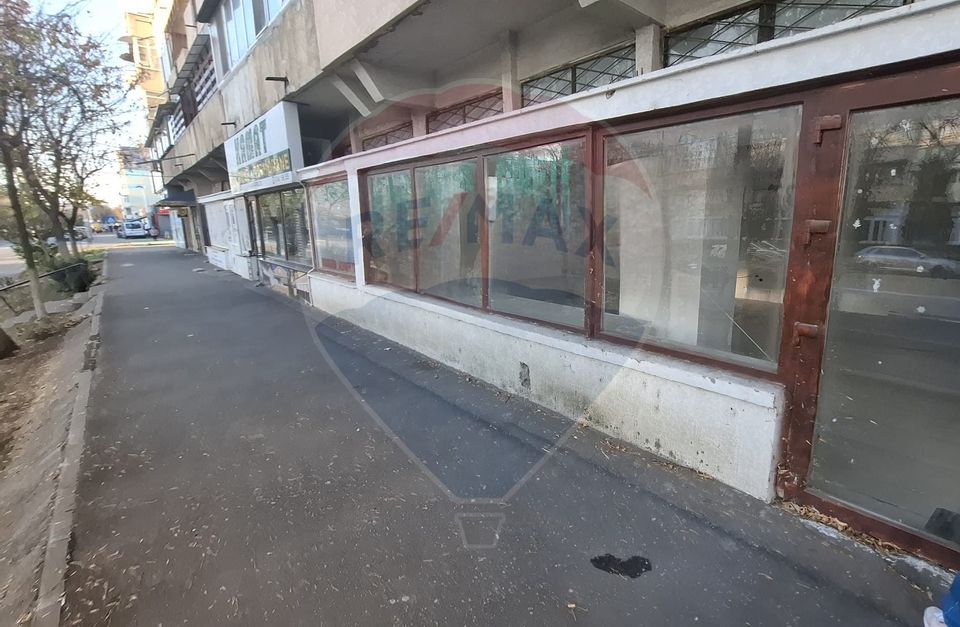 155sq.m Commercial Space for rent, Craiovita Noua area