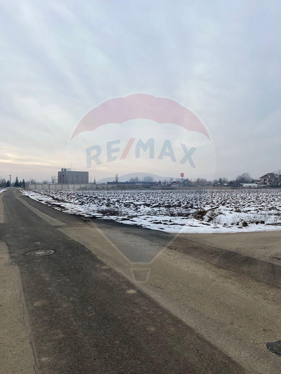 Land 6,210sqm Ciolpani / Intrarea Fermei