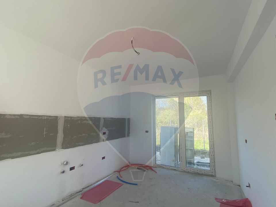 DE VANZARE Vilă cu 4 camere Otopeni