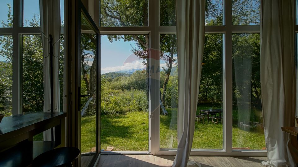 Casă de vacanță superbă -Cheile Râșnoavei- liniște, natură și confort!