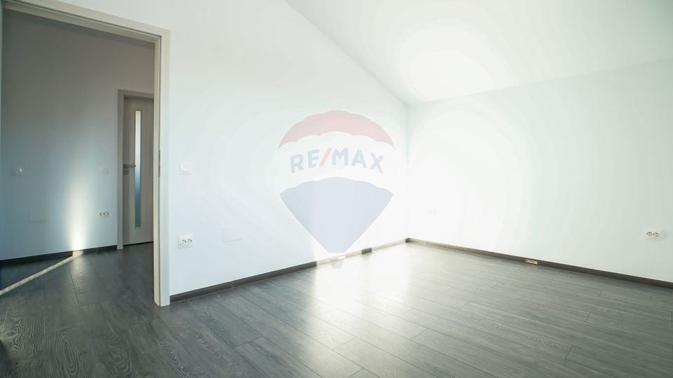 REZERVATA! Vilă nouă, cu 4 camere si teren de 500mp, în Cristian