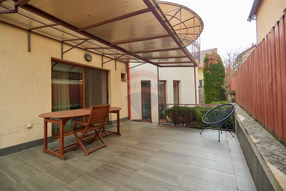 5 room House / Villa for sale, Campului area