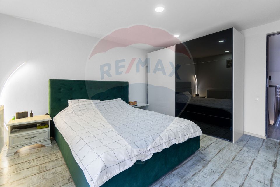 Casă / Vilă cu 4 camere de vânzare în zona Central