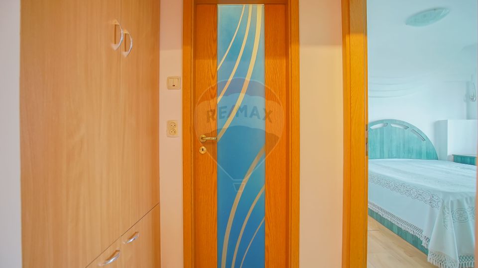 REZERVAT ! Apartament cu 2 camere de vânzare în zona Tractorul