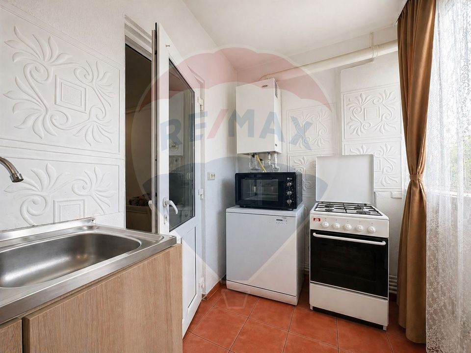 Apartament de vânzare 2 camere central cu vedere la mare