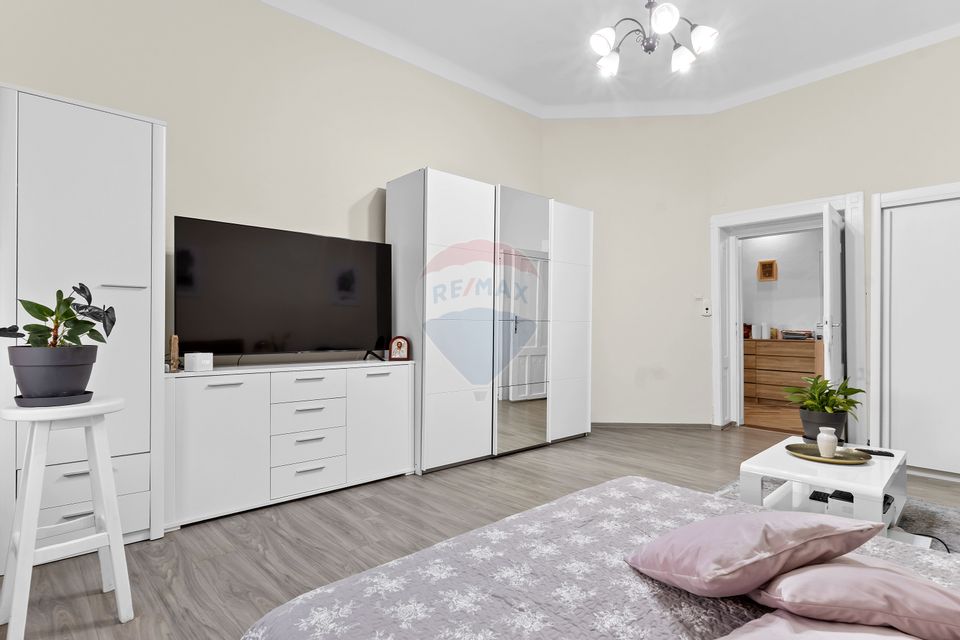 Apartament cu 2 camere la comun de vânzare Ultracentral