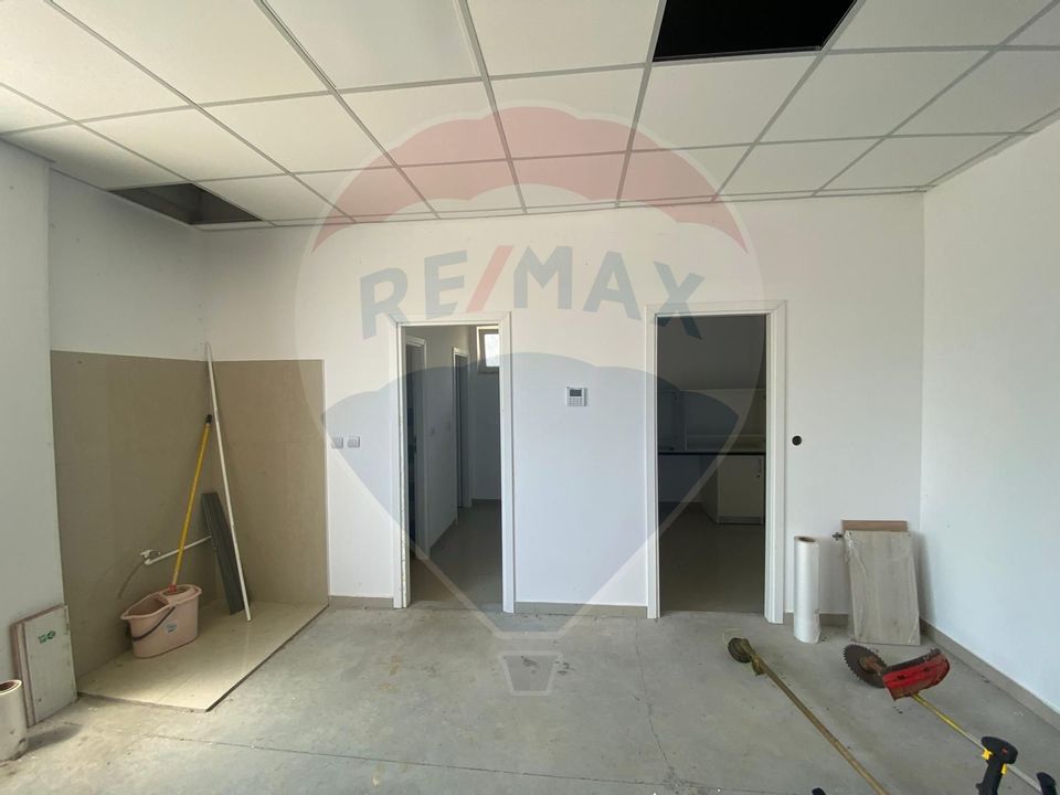 Teren cu hală, Bucsani, Crevedia / DN 61 (A1, A0) 40 Km de București