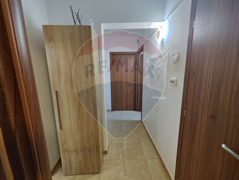 Apartament cu 3 camere de vânzare în zona 1 Decembrie 1918