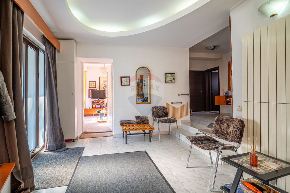 5 room House / Villa for sale, Central area