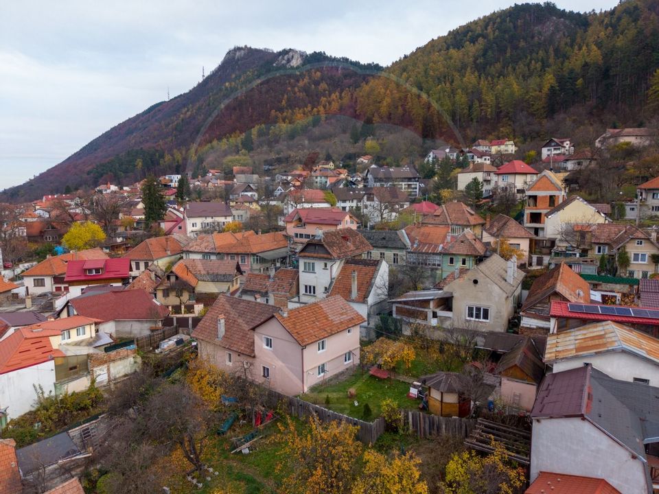 Casă cu 5 camere si curte, de vânzare, zona Centrul Istoric!