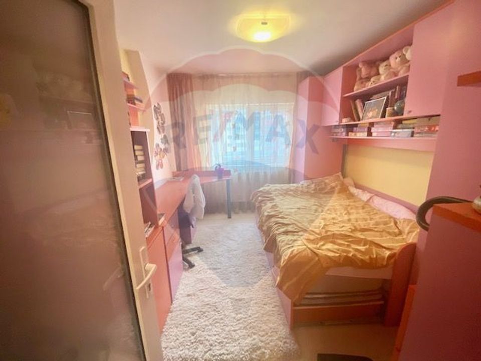 Apartament inchiriere 4 camere ,  Valea Cetății,  Brasov