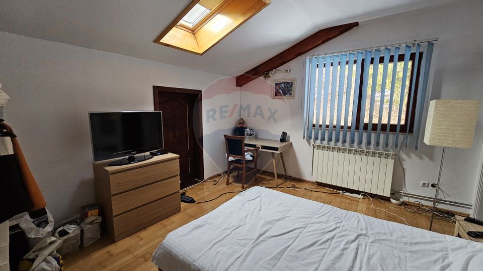 Vilă de lux cu 4 camere de vânzare în Câmpulung Moldovenesc, Suceava